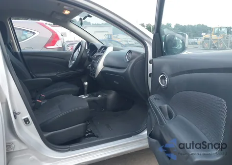 2015 Nissan Versa 1.6 Sv z USA, uszkodzony, nr VIN 3N1CN7AP4FL868679